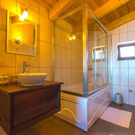 Villa Villada Muhtesem Manzaram *